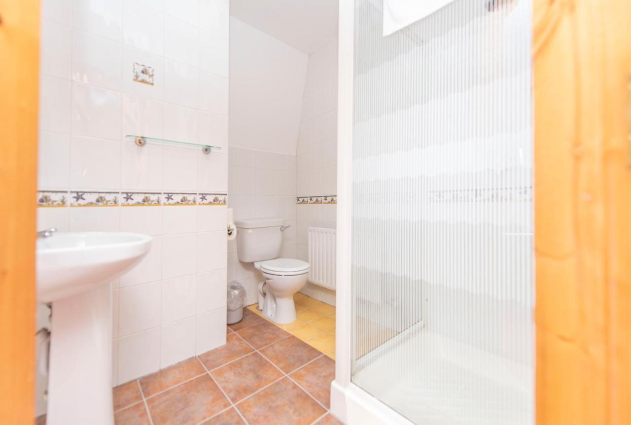 Dingle Marina Lodge Dış mekan fotoğraf