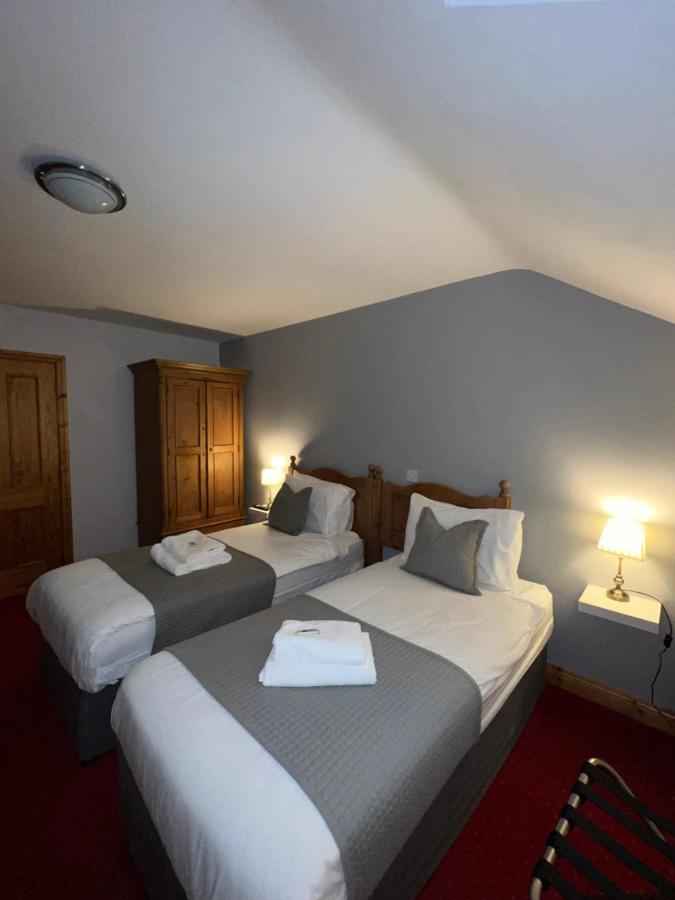 Dingle Marina Lodge Dış mekan fotoğraf
