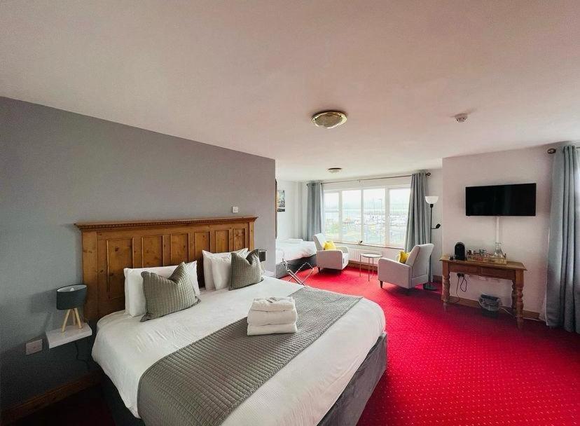 Dingle Marina Lodge Dış mekan fotoğraf